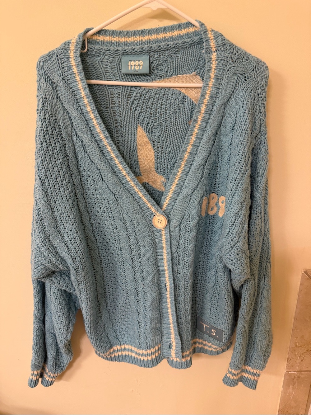 1989 Taylor Swift cardigan
